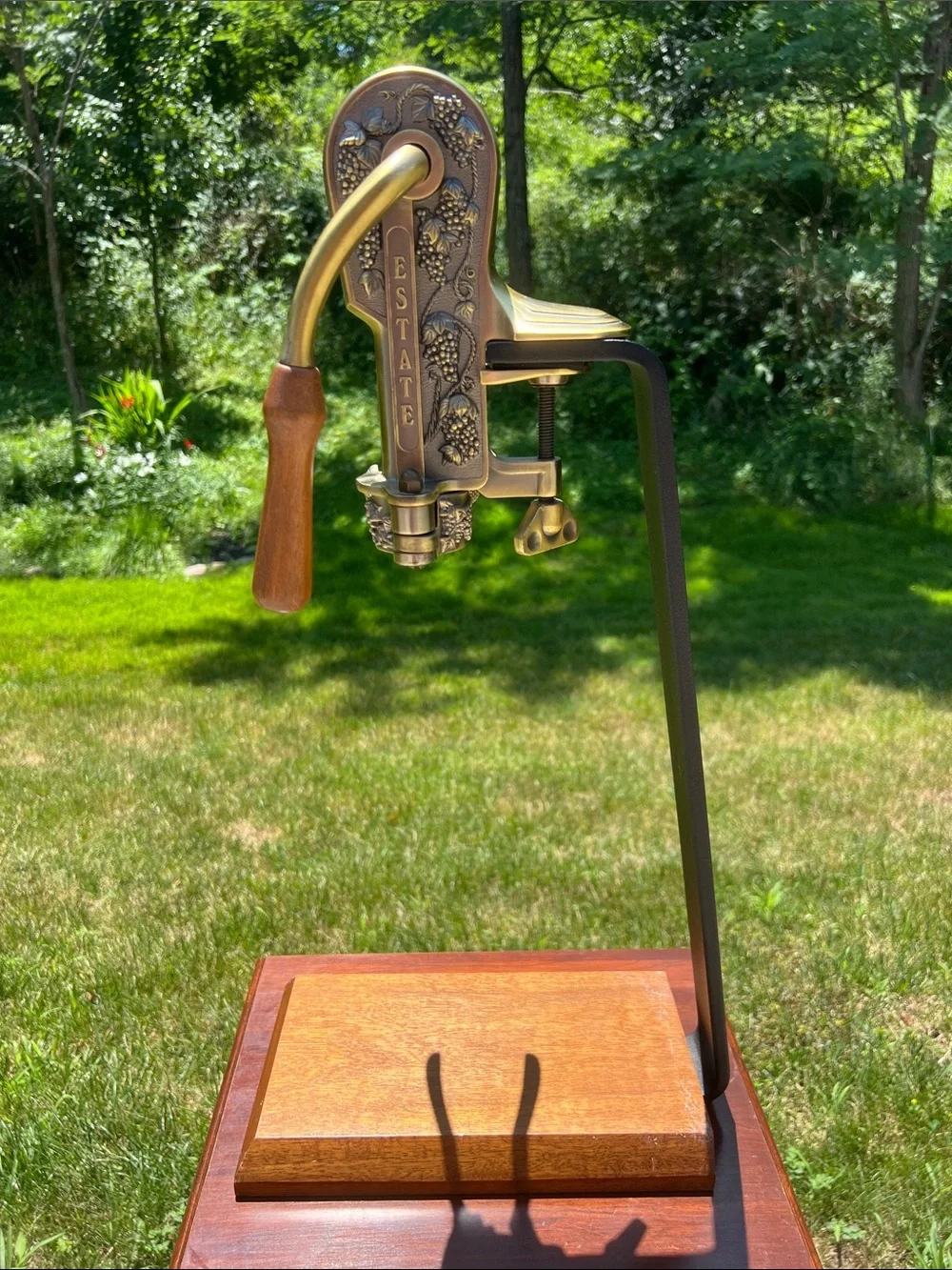 Rogar Estate Brass Porch Patio Table Top Wine Bottle Opener Vice Grip with Stand